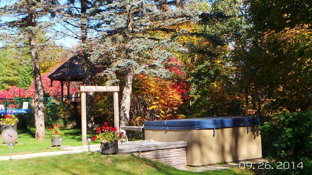 Auberge De La Tour Et Spa Magog ภายนอก รูปภาพ