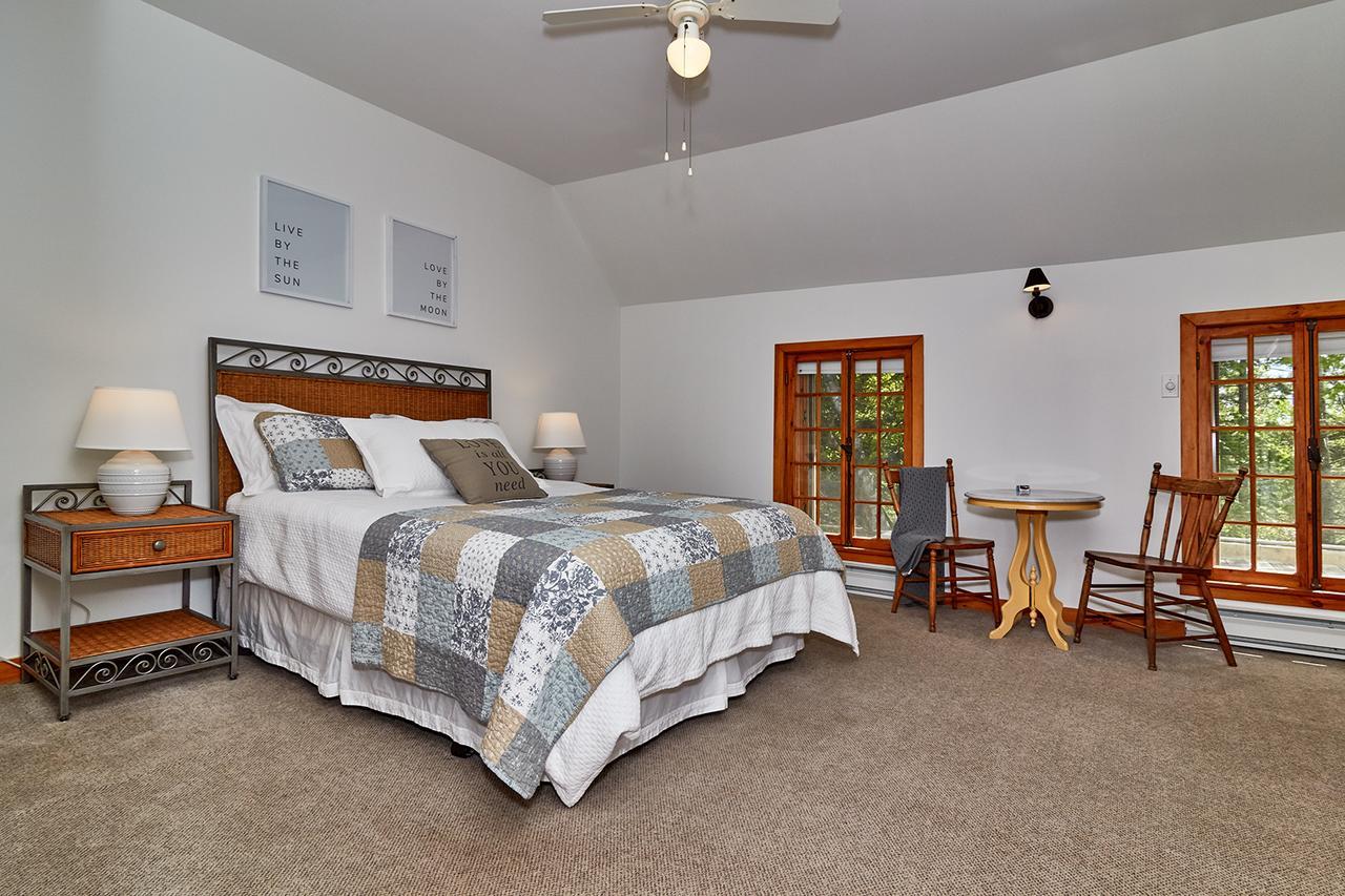 Auberge De La Tour Et Spa Magog ภายนอก รูปภาพ