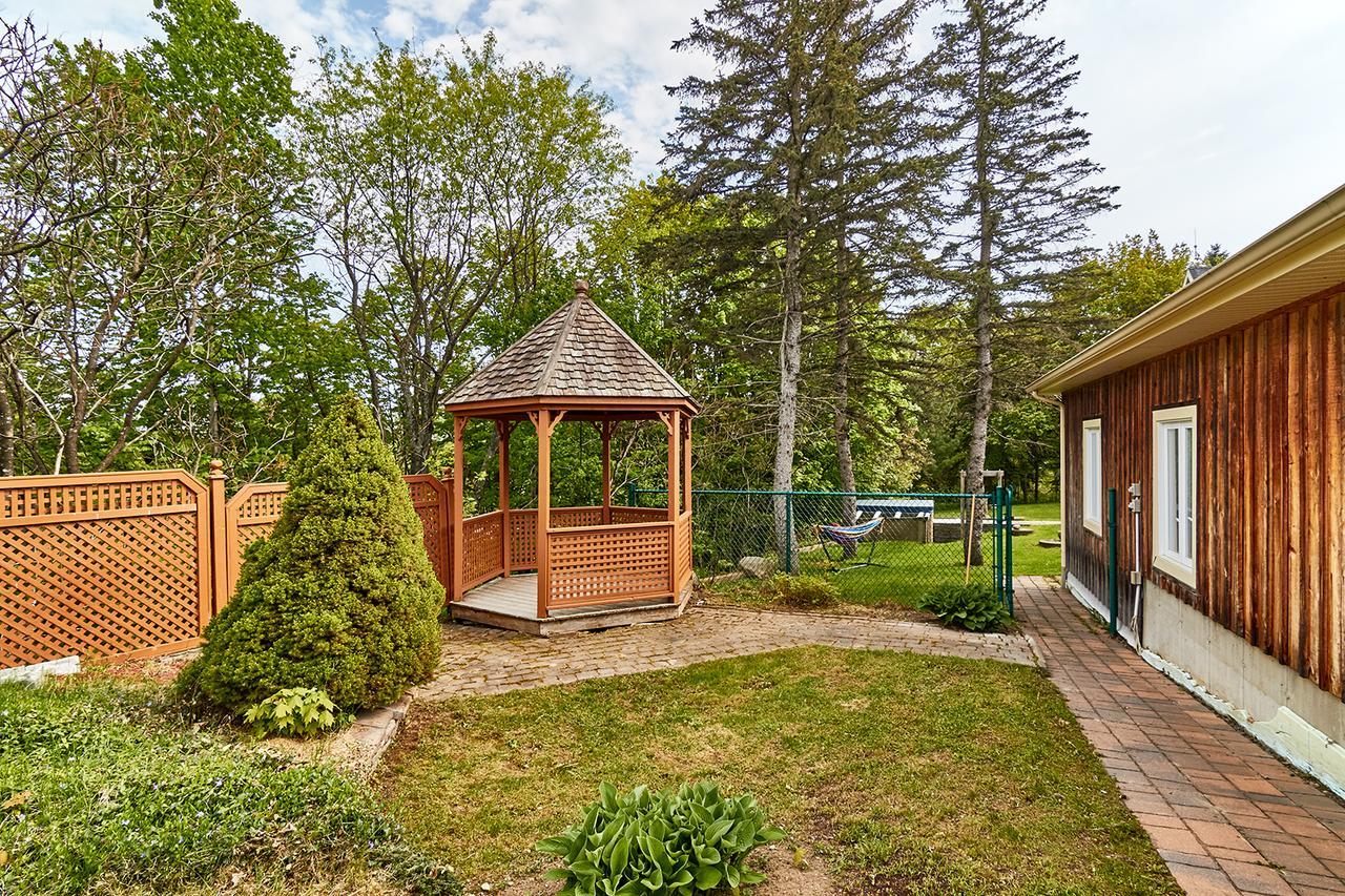 Auberge De La Tour Et Spa Magog ภายนอก รูปภาพ